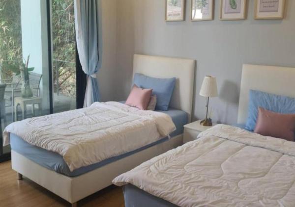 På billedet ses objektet สวนภาคินรัตน์ beliggende i byen Khlung.