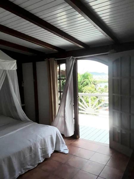 Simpson Bay Hill eco friendly caribbean cottage, Simpson Bay