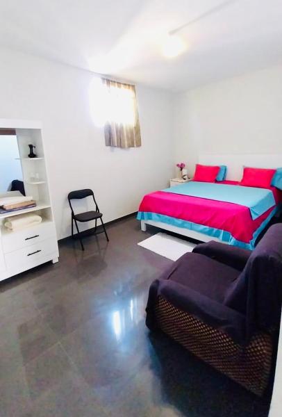 A la foto es mostra l'objecte Cozy Home with Terrace Views! situat a la ciutat de Ponta do Sol.