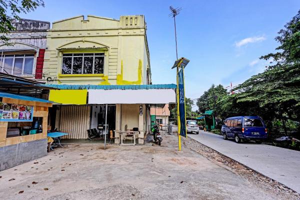 Na fotografii je vidět objekt Hotel O Aulia Homestay Syariah nacházející se ve městě Seribu.