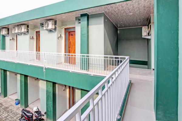 写真にはKamolan市にあるOYO Life 92428 Samudera Guesthouseが写っています。