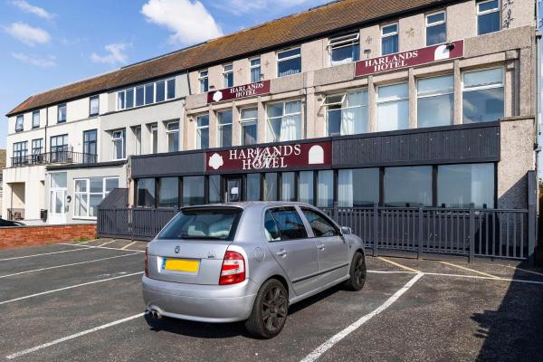 På billedet ses objektet Harlands Hotel beliggende i byen Blackpool.