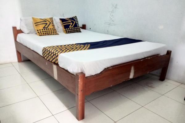A la foto es mostra l'objecte Hotel O Kost Elisabeth Syariah situat a la ciutat de Jengkol.