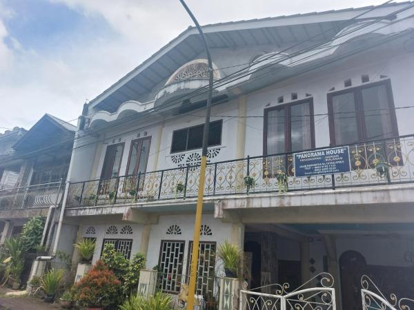 Na fotografii je vidět objekt Hotel O Panorama House Near Lokon Camping Ground nacházející se ve městě Tomohon.