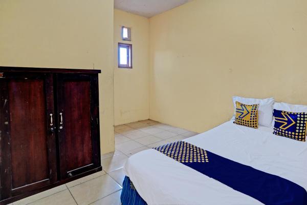 照片显示了位于Gilimanuk市的Hotel O Lili Kost SyariahNearKetapang Royal City物件。