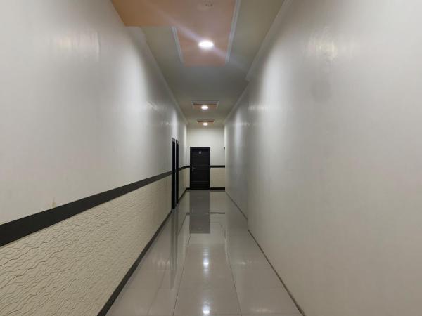 写真にはBimpang市にあるHotel O Penginapan Laota Syariah Near Rumah Sakit Islam Faisal Makassarが写っています。