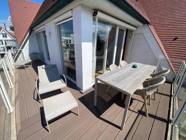 Kuva 5: Duplex in Knokke-Heist near Beach & Casino