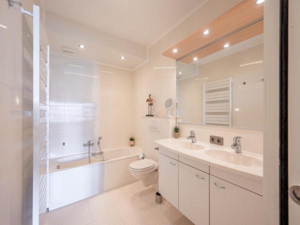 Фотография 9: Duplex in Knokke-Heist near Albertstrand Beach