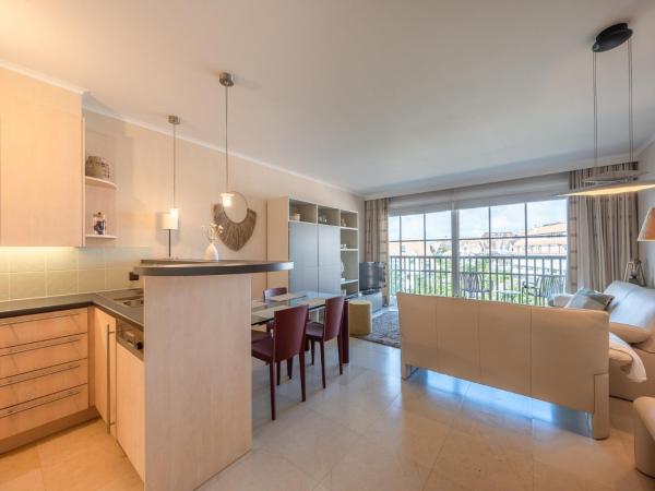 Фотография 4: Duplex in Knokke-Heist near Albertstrand Beach
