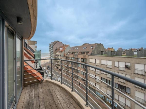 Duplex in Knokke-Heist near the Beach photo 5