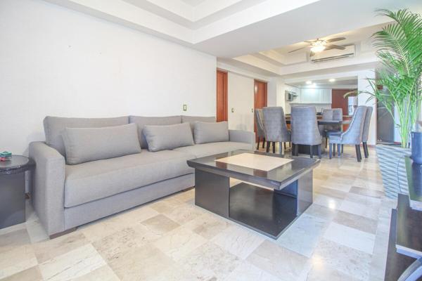 Na fotografii je vidět objekt Apartment in Acapulco Diamante with beach access nacházející se ve městě Acapulco.