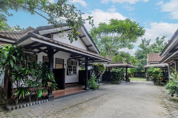 写真にはNarmada市にあるHotel O Losmen Ida Near PT. Narmada Awet Muda (Pabrik Lingsar)が写っています。