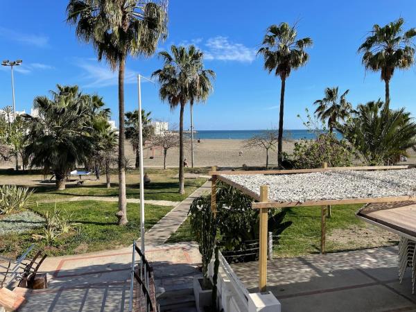1st Line Beachfront With Direct Access To Beach - Benalmádena