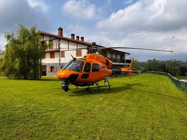 Na fotografii je vidět objekt casa rural larre aundi nacházející se ve městě Arano.