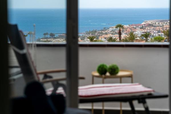 Luminoso Apartamento Con Terraza, Vistas Al Mar Y Aire Acondicionado - Adeje