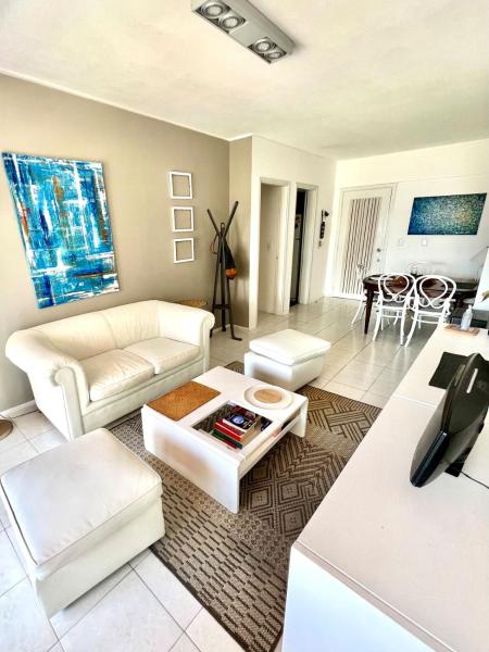 Apartamento luminoso 2 habitaciones en el centro de Punta del Este, Punta del Este