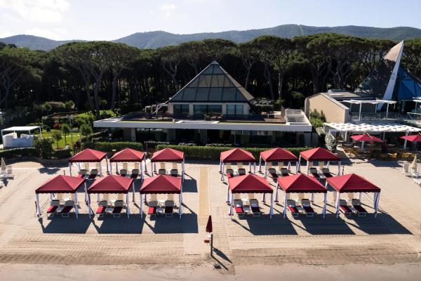 The photo shows the Cala Beach Resort located in the city of Punta Ala.