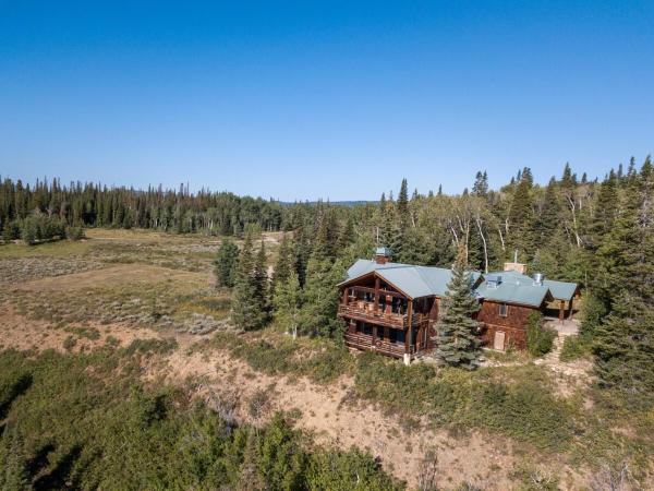 Nella foto è visibile l'oggetto Arapaho Lodge situato nella città di Hebron.