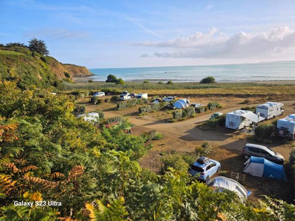 Nella foto è visibile l'oggetto Camping Village Nature D'O situato nella città di Hillion.