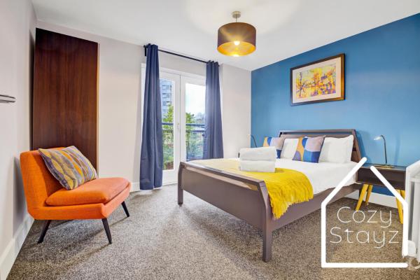 Spacious 2 bedroom with Private Parking in City Centre, Birmingham