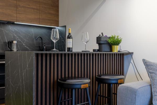 Na zdjęciu widoczny jest obiekt Deluxe Kosmaj Residence położony w mieście Rogača.