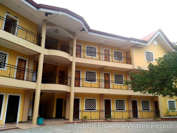 Na fotografii je vidět objekt Tubod Flowing Water Resort nacházející se ve městě Cebu.
