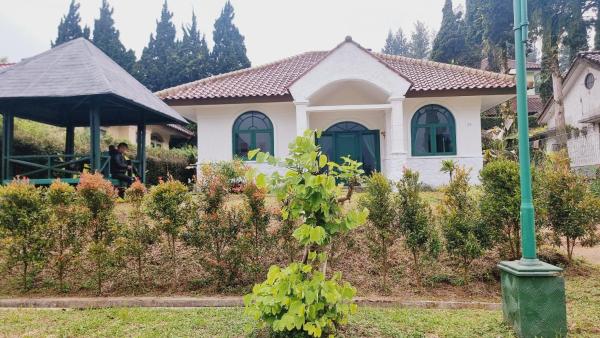 写真にはCibitung 2市にあるVilla ChavaMinerva Aprila Ciater with Private Poolが写っています。