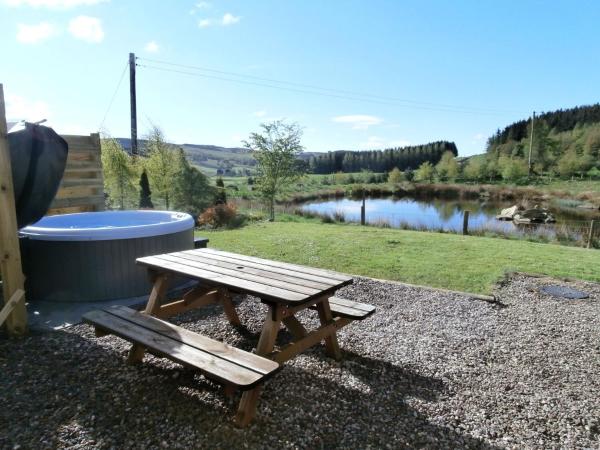 A la foto es mostra l'objecte Smiddy Cottage situat a la ciutat de Glenshee.
