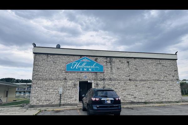 A la foto es mostra l'objecte Hallmark Inn By OYO Fort Wayne situat a la ciutat de Fort Wayne.