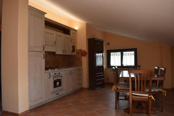 På bilden syns objektet Mansarda Mainarde som ligger i staden Capracotta.