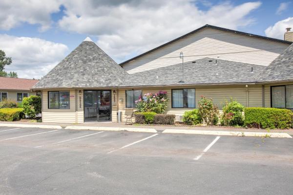 A la foto es mostra l'objecte OYO Woodland Hotel and Suites situat a la ciutat de Saint Helens.