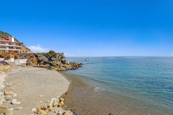 På billedet ses objektet H249 - Hamilton Cove Villa 2-49 beliggende i byen Avalon.