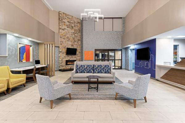 Na fotografii je vidět objekt Holiday Inn Express Harrisburg I-81 - Hershey By IHG nacházející se ve městě Manadahill.