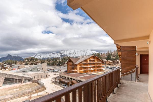 A la foto es mostra l'objecte 150m des pistes, appartement pour 8 avec balcon situat a la ciutat de Le Dévoluy.