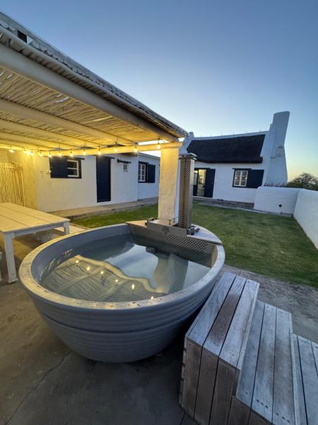 På billedet ses objektet Shoreline Cottage beliggende i byen Struisbaai.