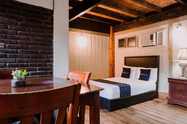 Na zdjęciu widoczny jest obiekt Capital O Hotel Villa Azura położony w mieście Tecate.