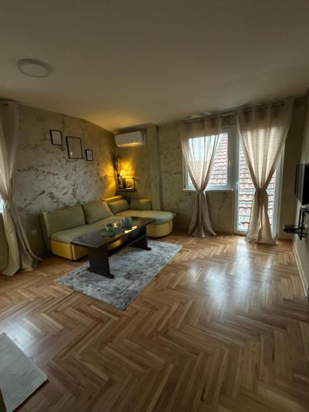 A la foto es mostra l'objecte Stan na dan Borca situat a la ciutat de Borča.