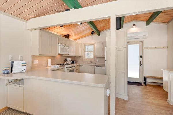 Fotografie 6: Shadow Mountain Unit 19, Charming Ski-In, Ski-Out Condo with Great Views and Pool Access