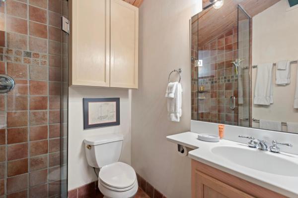 Fotografie 8: Shadow Mountain Unit 19, Charming Ski-In, Ski-Out Condo with Great Views and Pool Access