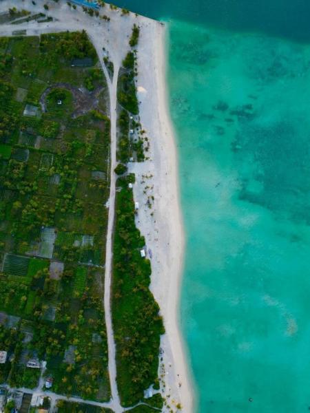 Na foto é possível ver o objeto Oren Hotel Maldives localizado na cidade de Maamigili.