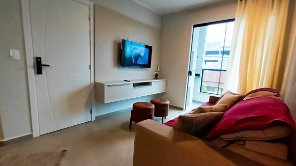 På bildet vises objektet Apartamento a 500mt do mar, perto do Beto Carrero, com ar condicionado som ligger i byen Piçarras.
