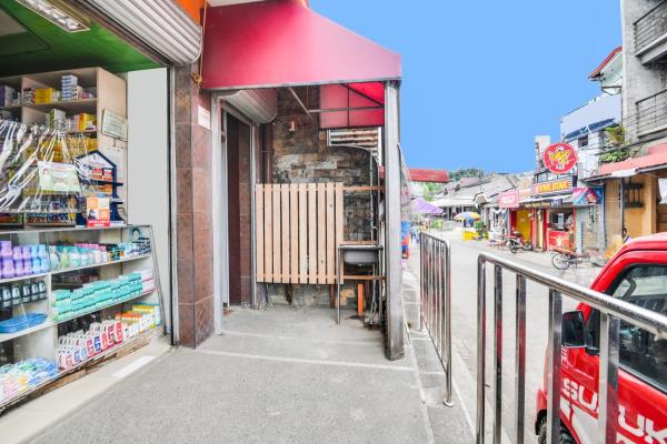 Auf dem Foto ist das Objekt OYO 912 Fb Suites in der Stadt Bugo zu sehen.