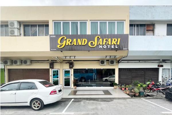 OYO 90369 Safari Hotel Lumut