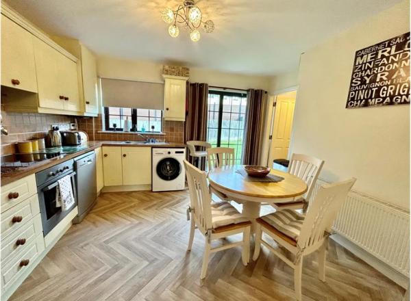 A la foto es mostra l'objecte Lough Rynn Self Catering situat a la ciutat de Rooskey.