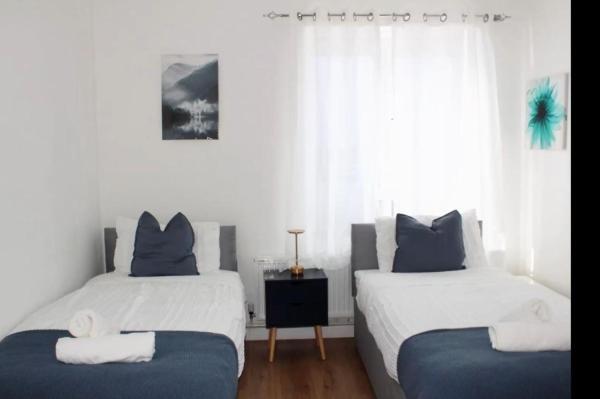 Modern 2 Bed Room Near Vauxhall, Bright & Well-connected - Edgware