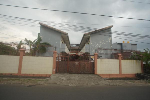写真にはPinrang市にあるHotel O Wisma Bunda Syariah Near Man Pinrangが写っています。