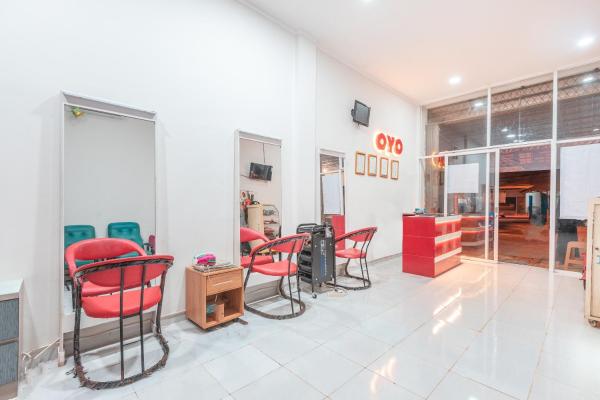 写真にはCilandak市にあるHotel O 77 Guesthouseが写っています。