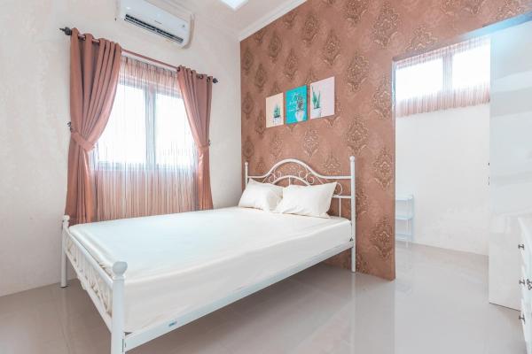 A la foto es mostra l'objecte OYO Life 2658 Kost Rasyamada situat a la ciutat de Bantarkambing.