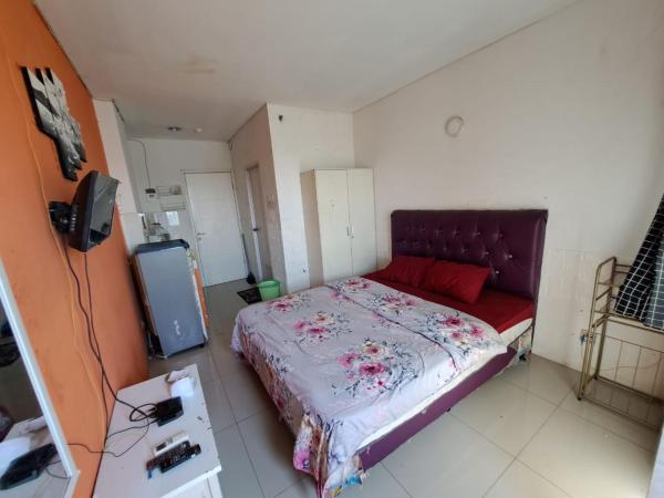 Na fotografii je vidět objekt OYO Life 93139 Apartemen Grand Sentraland By Evi nacházející se ve městě Jaken 1.