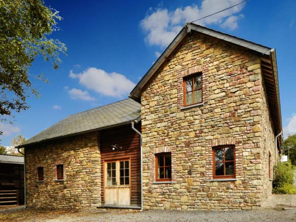 På billedet ses objektet Rustic holiday home in Halleux beliggende i byen Ennal.